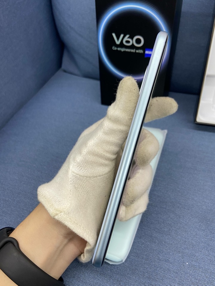 剛買保固長 5G Vivo V60 12G/512G 5G攝影手機 水藍色 台灣公司貨