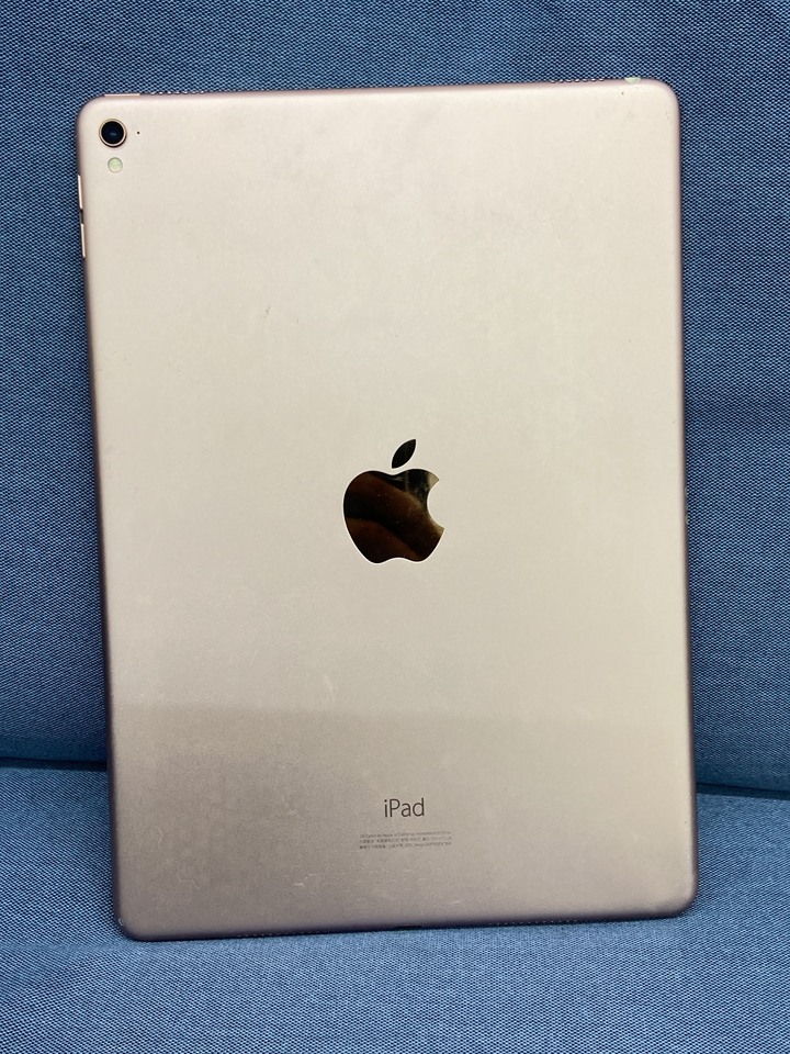 (邊框磕碰)Apple IPad Pro 9.7 128G WIFI版 粉色 二手蘋果平板電腦 DMPS92