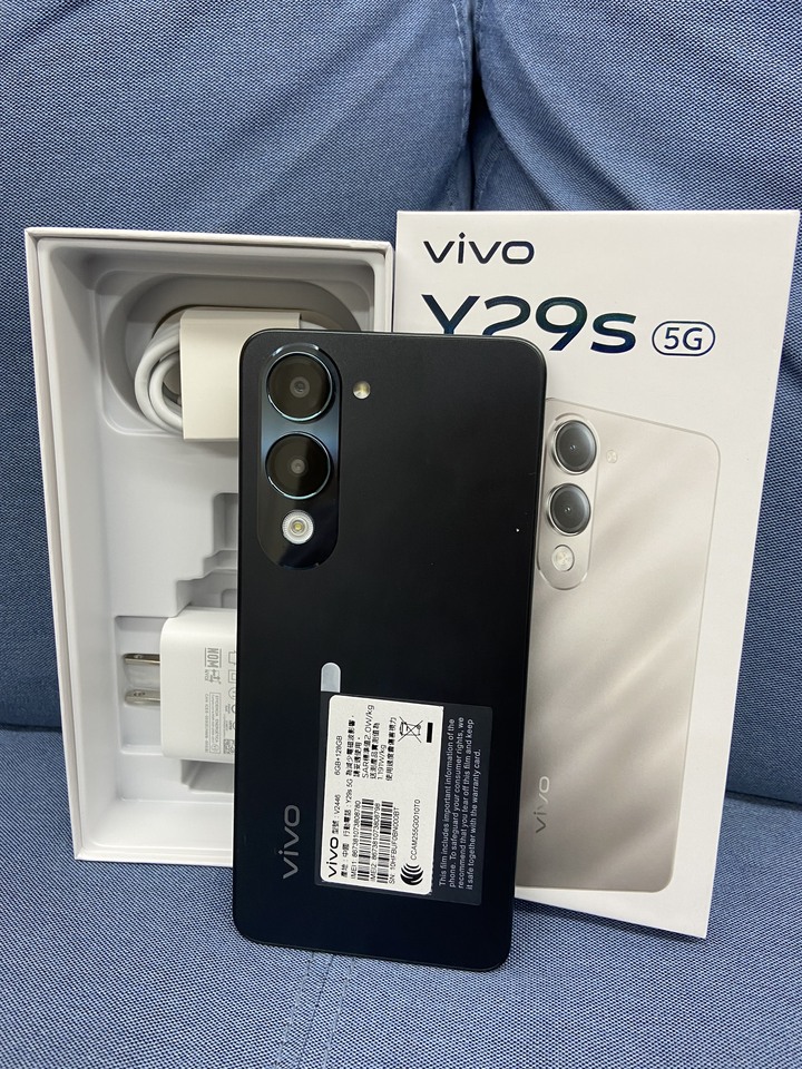 拆封新品Vivo Y29s 6G+128G 5G美顏手機 綠色