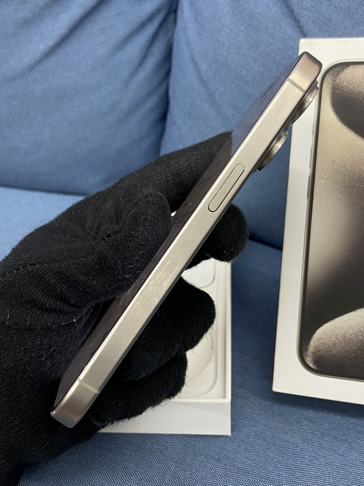 Apple IPhone 15 Pro 128G 二手蘋果手機IPhone15 Pro 鈦色 F9CGW4