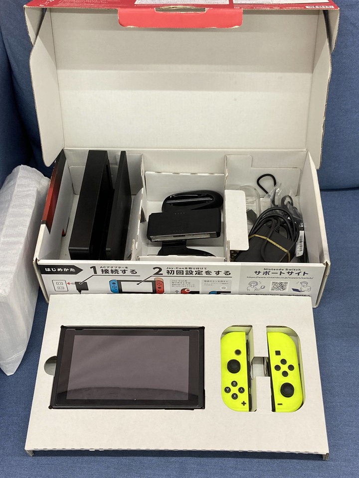 任天堂 Nintendo Switch 一代 台灣公司貨 盒裝配件組