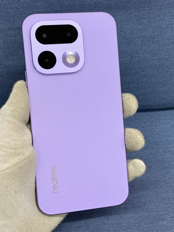 剛買保固長 Realme 16 Pro 12G+256G 5G手機 Realme16 Pro 紫色