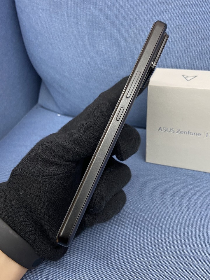 (明顯烙印)ASUS Zenfone 11 Ultra 12G+256G華碩手機 二手旗艦5G手機 台灣公司貨