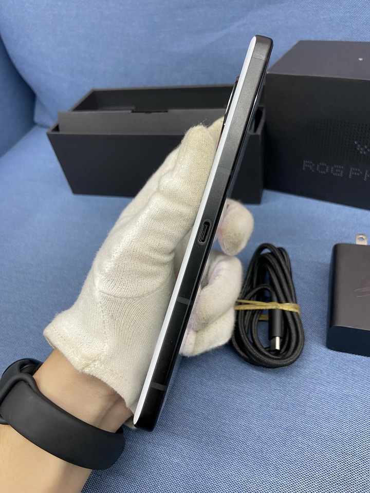 ASUS ROG Phone 9 5G 16+512G 二手華碩電競手機 Rog Phone9 台灣公司貨 白色