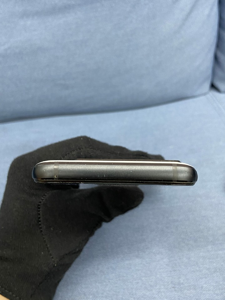 邊框刮傷明顯ASUS ROG Phone 7 Rogphone7 5G 16+512G 二手台灣公司貨華碩電競手機