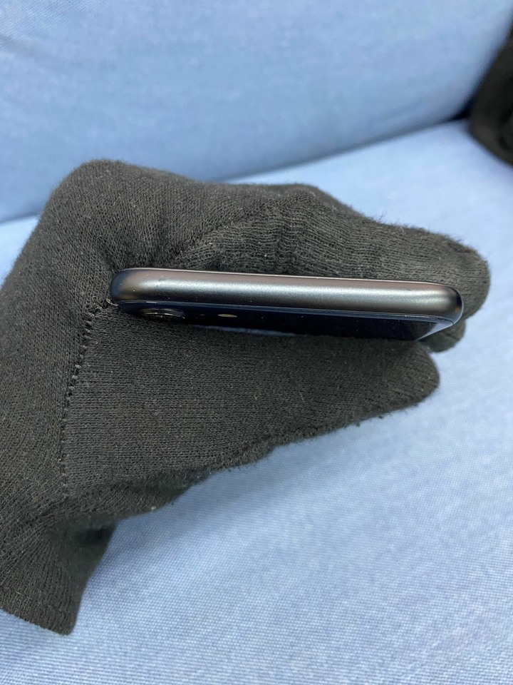 Apple IPhone SE3 SE 3 64G二手蘋果5G手機 2022 第三代 黑藍色DR2J9