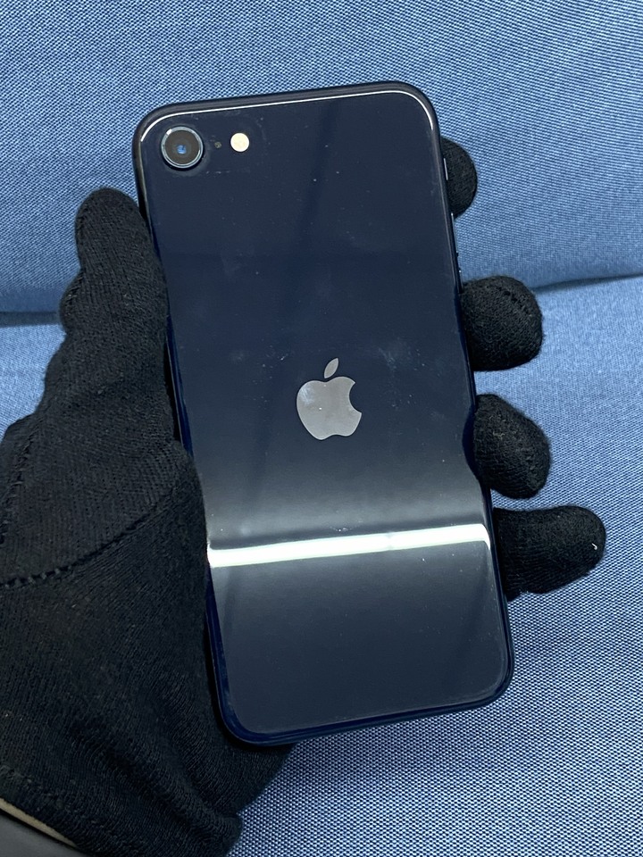 Apple IPhone SE3 64G SE 3 二手蘋果5G手機 354181 黑色