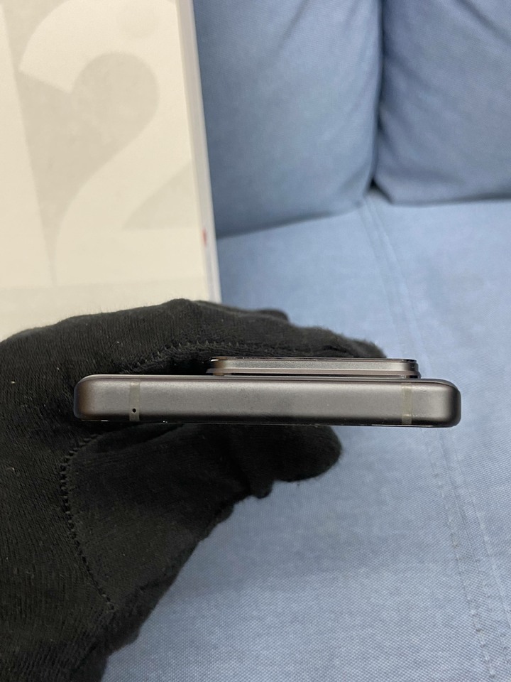 螢幕有烙印ASUS Zenfone 12 ultra 12G+256G 二手華碩5G旗艦手機 黑Zenfone12