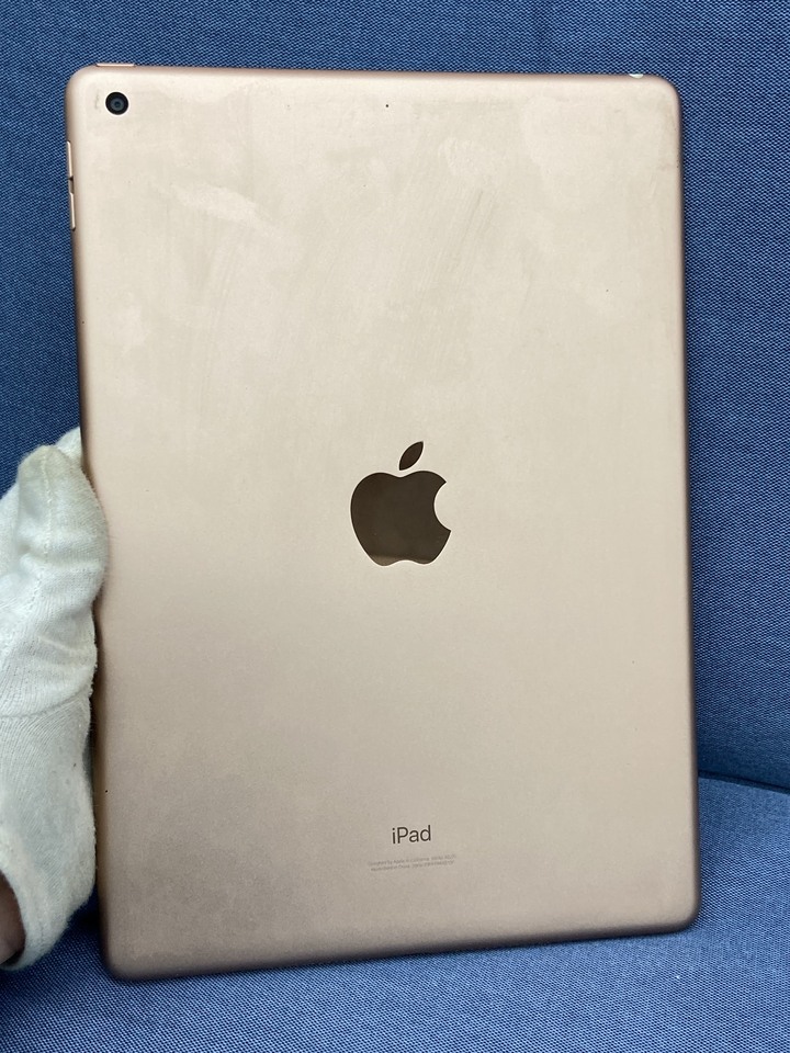 Apple IPad 8 32G IPad8 10.2吋 二手蘋果大螢幕平板 金色平板 第八代