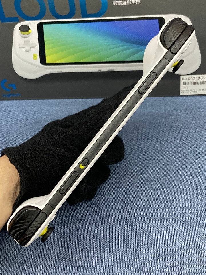 logitech 羅技G CLOUD 雲端遊戲掌機 二手電玩 遊戲機 白色
