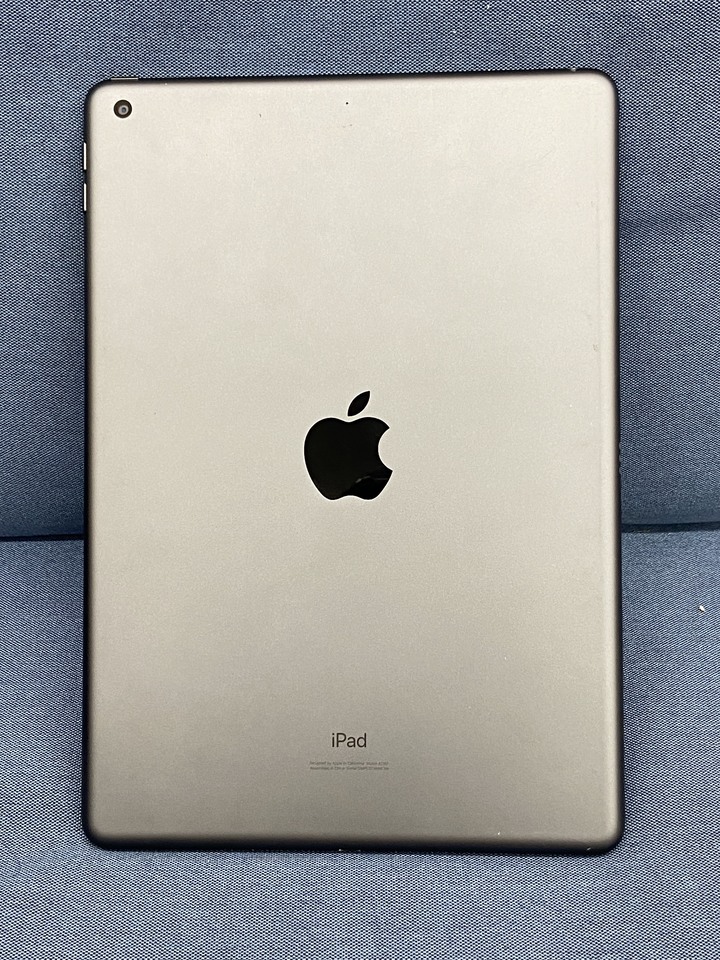 Apple iPad 7 32G 2019 10.2吋 IPad7 二手蘋果平板 黑灰色 WIFI版