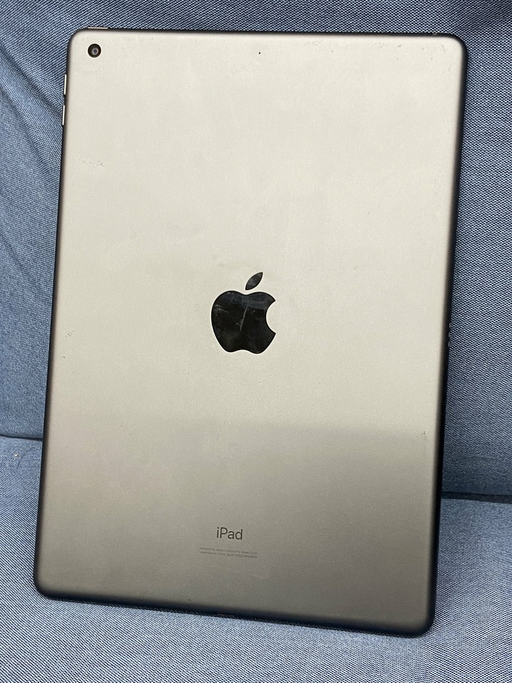 Apple iPad 7 32G WIFI 2019 10.2吋 IPad7 二手蘋果平板 黑灰色 WIFI版 DMQZ