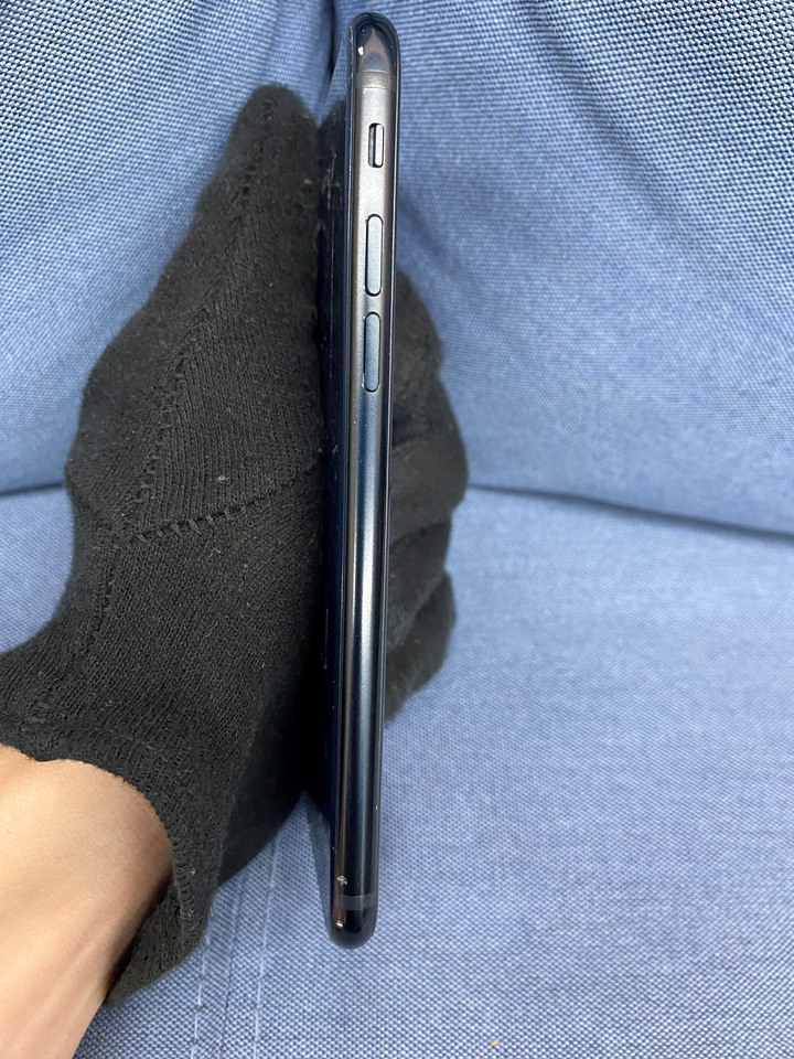 (背蓋裂痕) Apple IPhone SE3 64G SE 3 二手蘋果5G手機 黑藍色D50H9