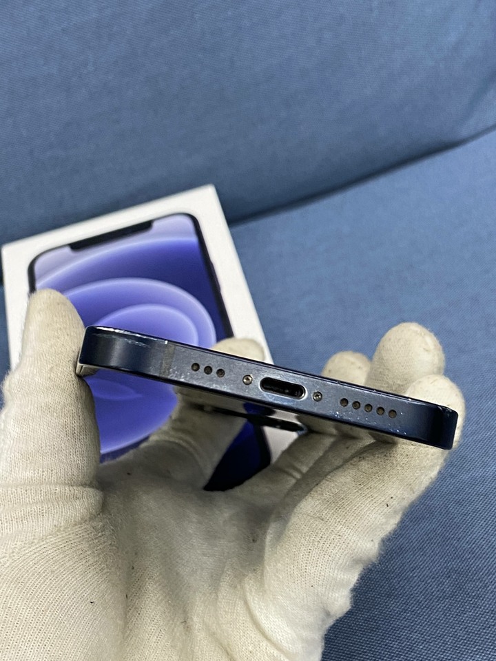 (螢幕四邊超黃 邊框磕碰)Apple IPhone 12 64G iPhone12蘋果手機 二手6.1吋黑藍色手機