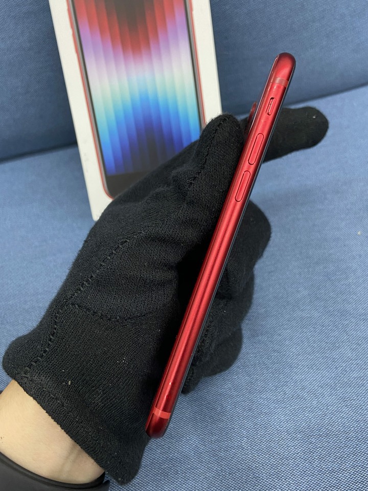 盒裝Apple IPhone SE3 SE 3 64G二手蘋果5G手機 2022 第三代 紅色 647382