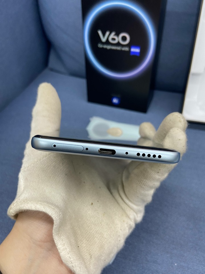 剛買保固長 5G Vivo V60 12G/512G 5G攝影手機 水藍色 台灣公司貨