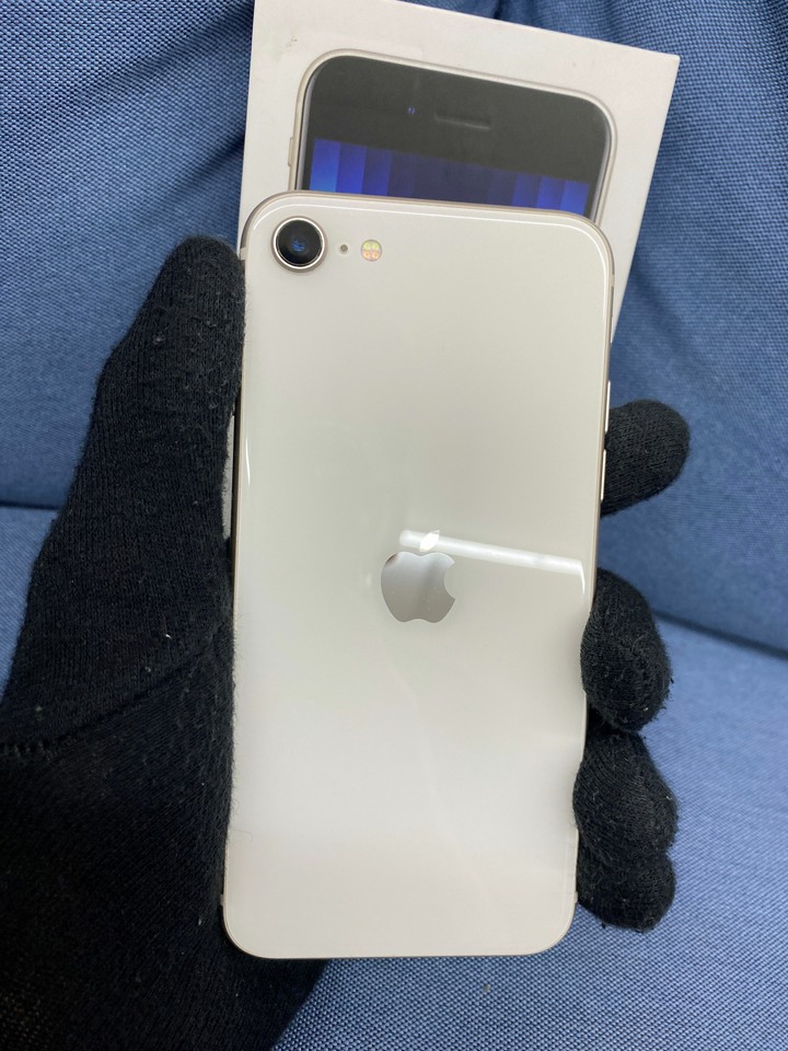 Apple IPhone SE3 64G SE 3 二手蘋果5G手機 白色L909Q