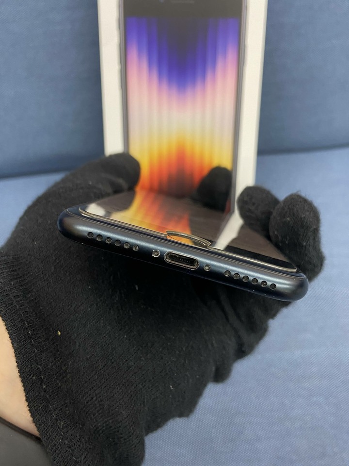 盒裝Apple IPhone SE3 SE 3 128G二手蘋果5G手機 2022 第三代 黑色