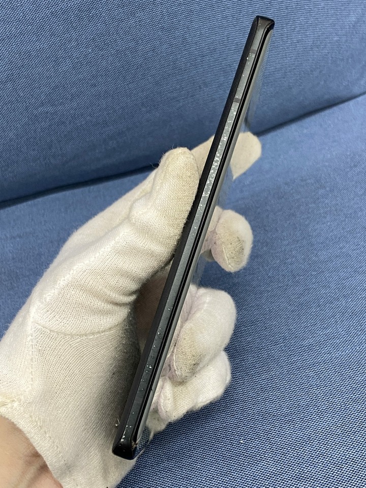 螢幕小裂痕 Motorola Edge 40(8G/256G) 曲面5G手機 Edge40 黑色
