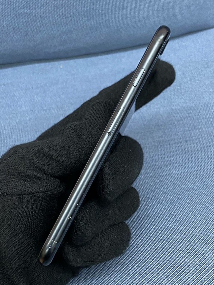 螢幕明顯刮傷Apple IPhone SE3 64G SE 3 二手蘋果5G手機 464931