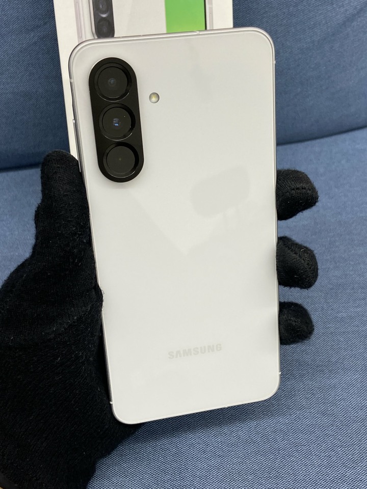 Samsung A56 8G+256G 5G手機 銀色 三星大容量手機
