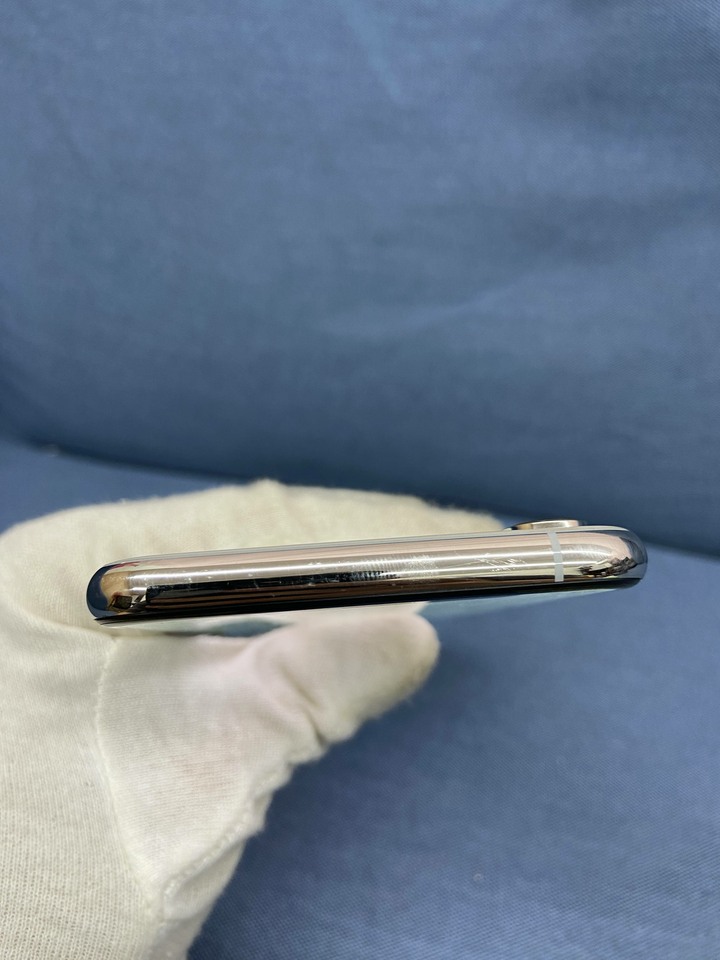 Apple IPhone XS 64G 二手蘋果4G手機 銀色 二手手機