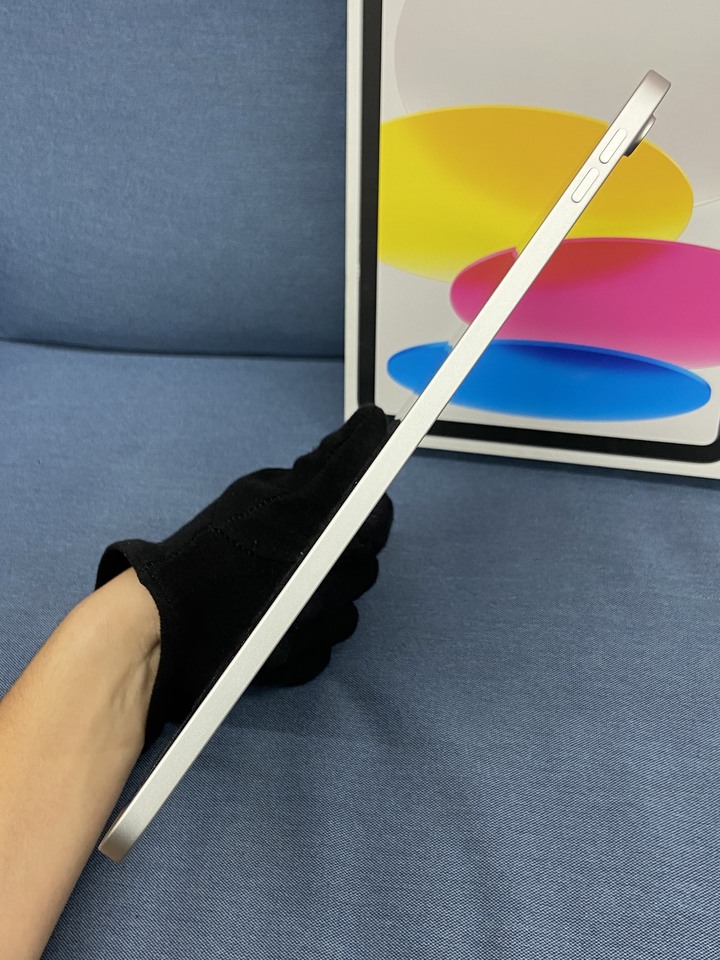 剛買保固長Apple IPad 11 (A16)128G蘋果 大螢幕平板 IPad11 銀色 台灣公司貨 HPKCR7