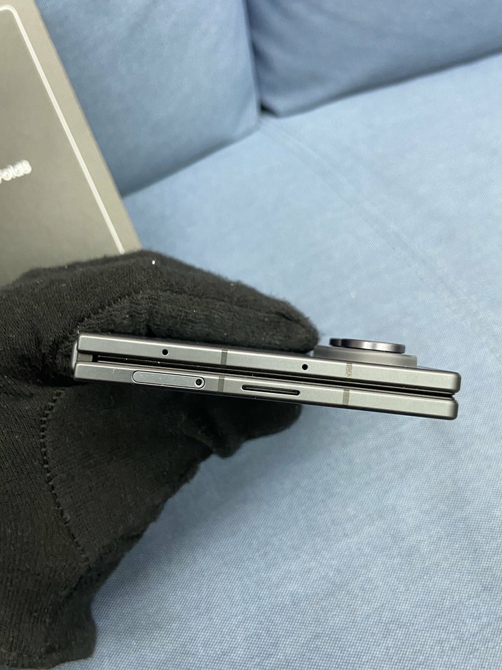 剛買保固長 Samsung Z Fold 8 512G大摺 二手三星摺疊手機 八代黑色手機 Fold8 Z flip