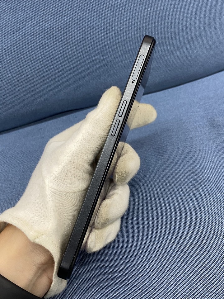 (背蓋大破裂) Apple IPhone 12 128G 二手蘋果手機 5G手機 IPhone12 黑藍色