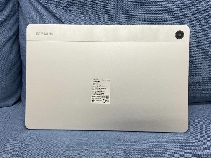剛買Samsung Tab A11+ A11 Plus Wi-Fi 6G+128GB 三星平板銀色大螢幕平板