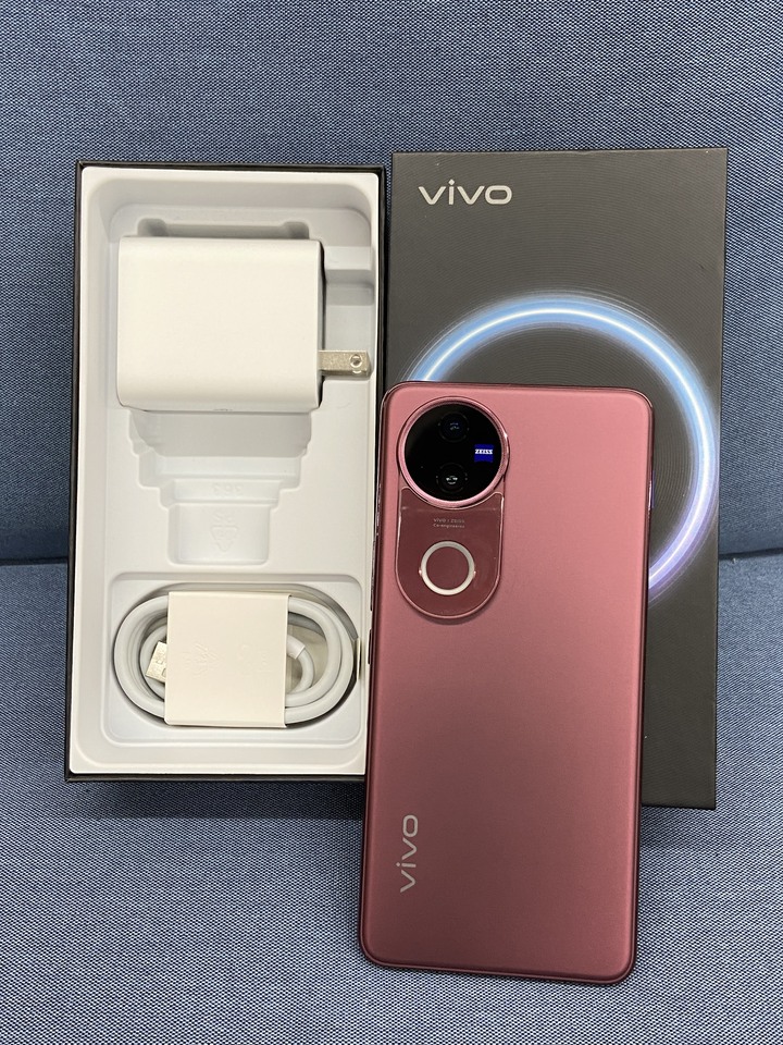 保固內 5G Vivo V50 12G/512G 5G攝影手機 紅色台灣公司貨