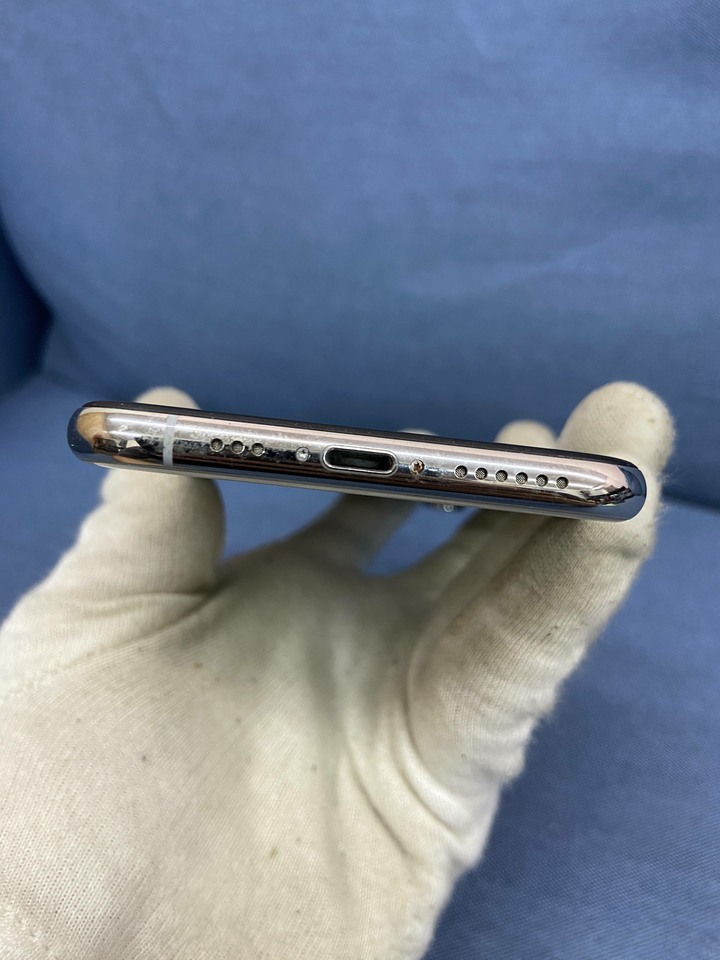 Apple IPhone XS 64G 二手蘋果4G手機 銀色 二手手機