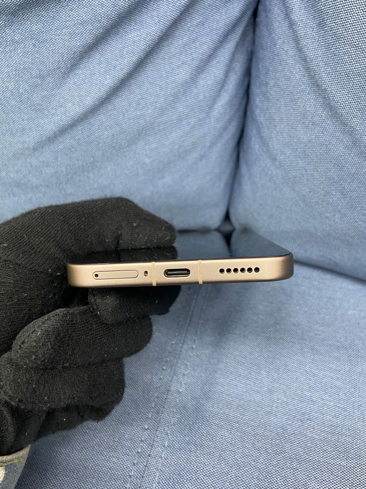 單手機出售 小米15T Pro 1024G 小米手機 大容量金色 兩年保固內