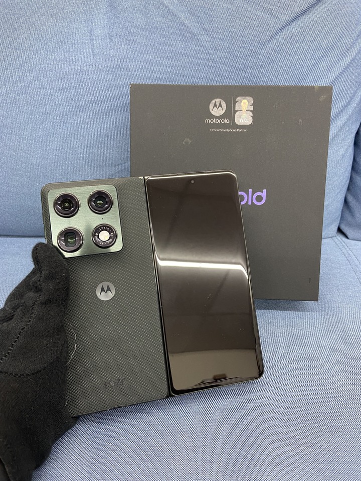 剛買保固超長 Motorola Razr Fold 12G/256G-(黑)(5G) 二手大摺疊摩托蘿拉手機