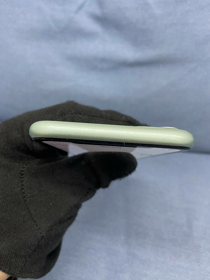 副廠螢幕電池 Apple IPhone 11 128G 二手6.1吋蘋果手機 iPhone11 綠色