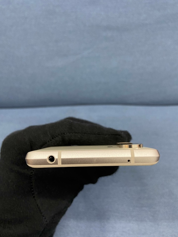 HTC U24 Pro 256G 二手5G宏達電手機 大螢幕米色手機