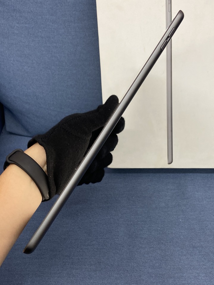 Apple IPad 7 32G 10.2吋 IPad7 2019 版 二手蘋果大螢幕平板 第七代 黑色