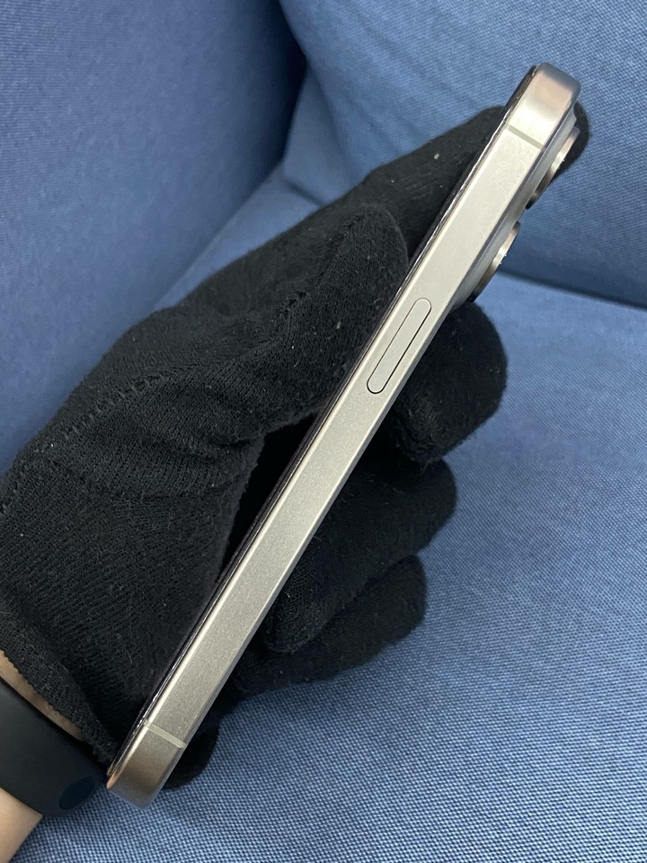 Apple IPhone 15 Pro 128G 二手蘋果手機IPhone15 Pro 鈦色