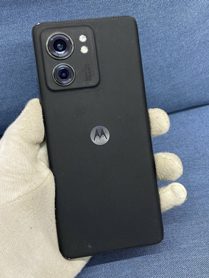 螢幕小裂痕 Motorola Edge 40(8G/256G) 曲面5G手機 Edge40 黑色
