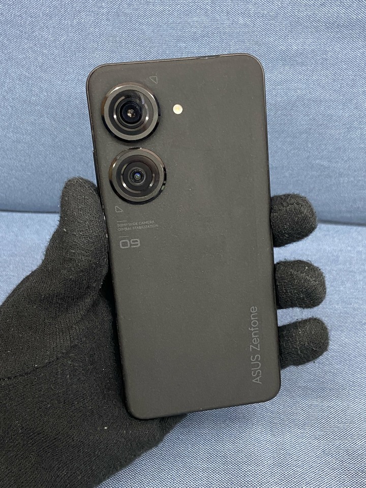 ASUS Zenfone 10 8G+256G 二手華碩5G旗艦手機 黑色 Zenfone10