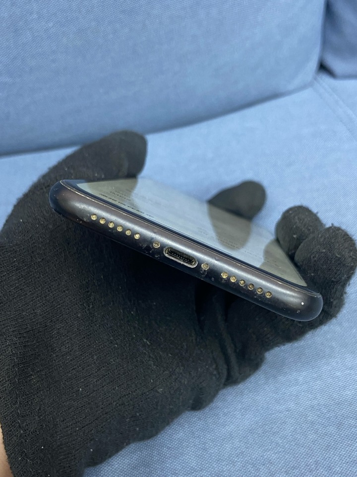 Apple IPhone XR 64G 黑色 二手6.1吋蘋果手機 F71XG