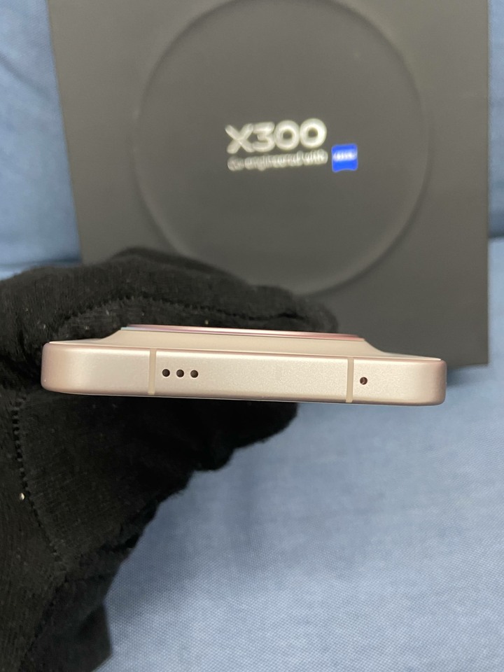 保固長 5G Vivo X300 12G/256G 5G 攝影手機 金色 台灣公司貨