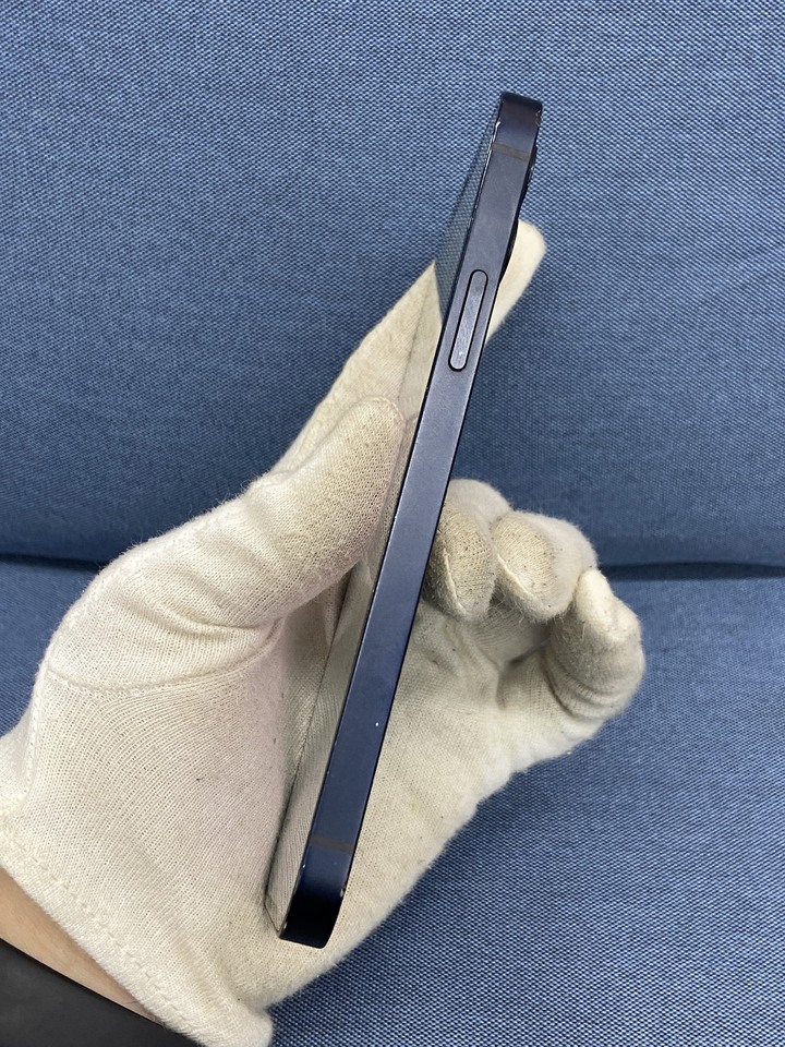 (背蓋大破裂) Apple IPhone 12 128G 二手蘋果手機 5G手機 IPhone12 黑藍色