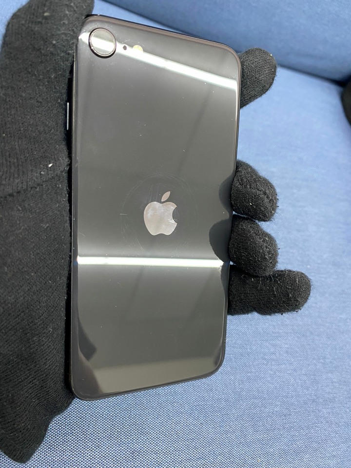 Apple IPhone SE3 64G SE 3 二手蘋果5G手機 黑色FFMH4