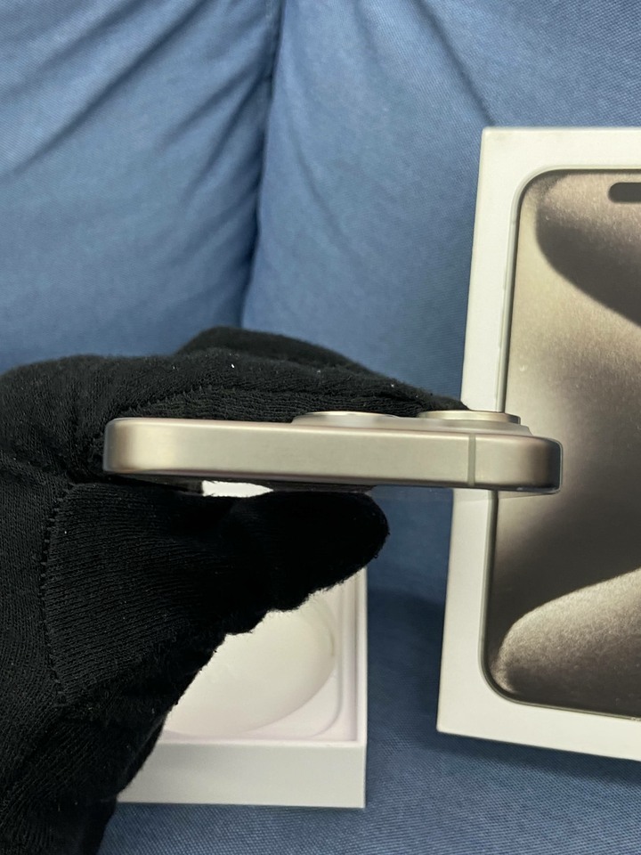 Apple IPhone 15 Pro 128G 二手蘋果手機IPhone15 Pro 鈦色 F9CGW4
