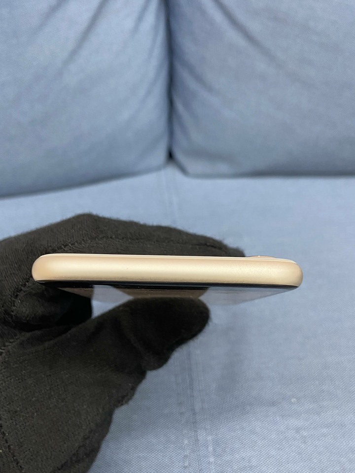 盒裝Apple IPhone SE3 SE 3 64G二手蘋果5G手機 2022 第三代 白色 64055