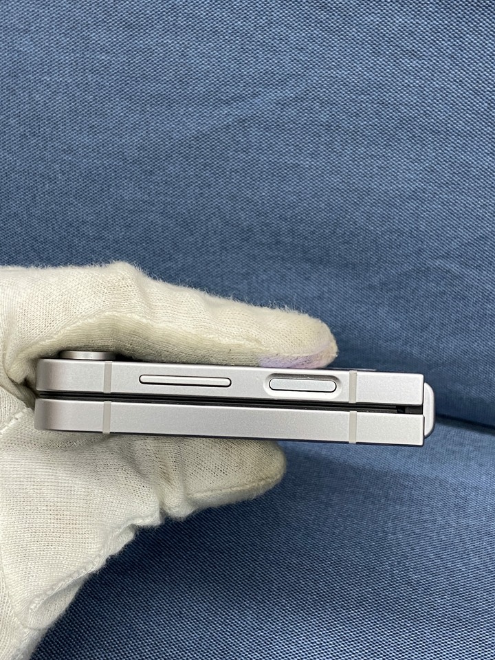 Samsung Z Flip 6 5G 12G+256G 二手三星摺疊手機 六代 灰色 Z Flip6