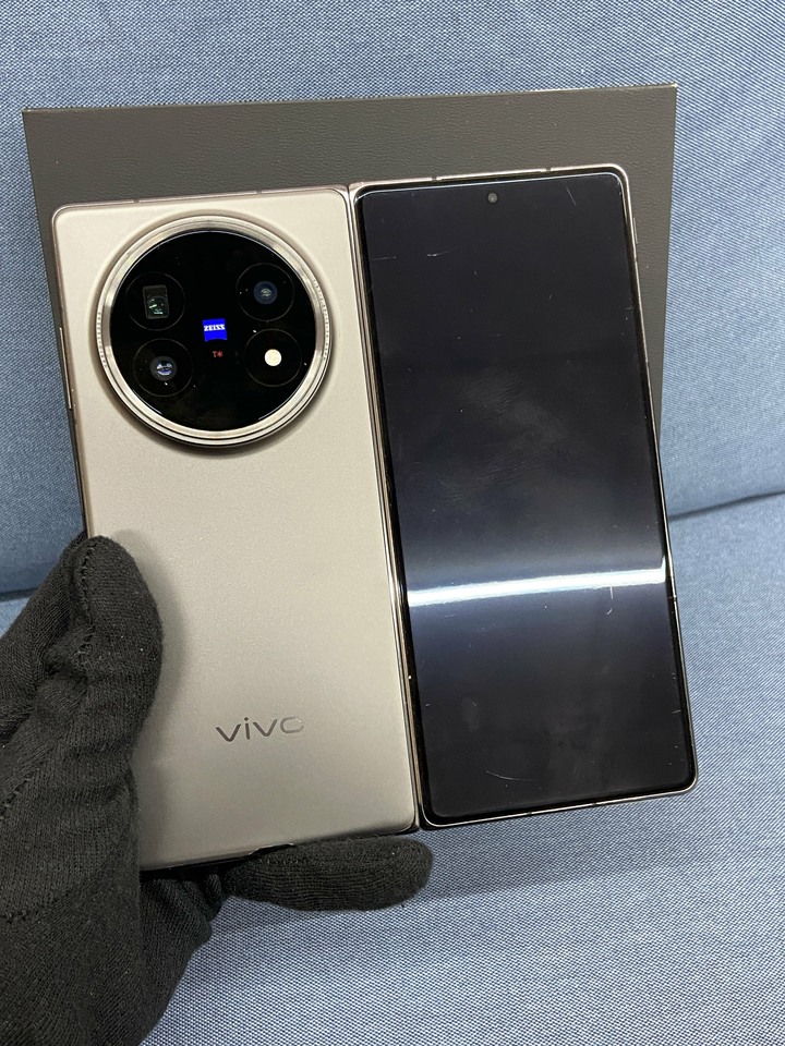 兩年保固碎屏險vivo X Fold5 (16G/512G) 5G摺疊智慧型手機二手 台灣公司貨 Fold 5