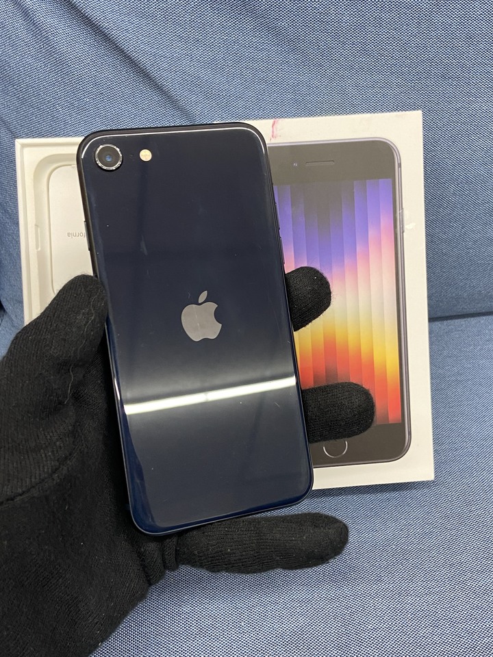 盒裝Apple IPhone SE3 SE 3 64G二手蘋果5G手機 2022 第三代 黑色 35619