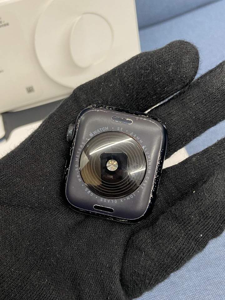 螢幕刮傷 Apple Watch SE 2 (GPS) 二代 44mm 蘋果手錶 大顆 SE2